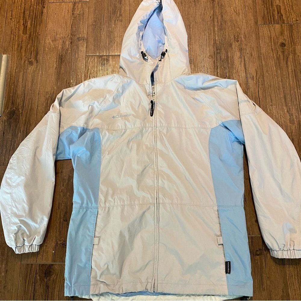 Columbia woman Light Blue and White Jacket M